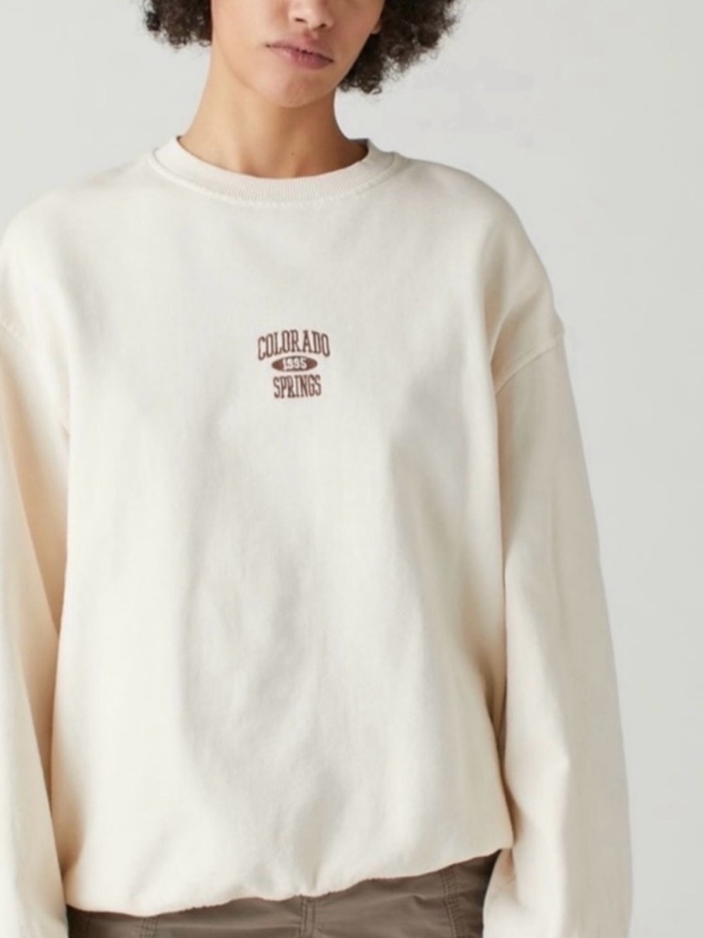 ⭐️Urban Outfitters Colorado Springs Embroidered Crewneck Sweatshirt ⭐️